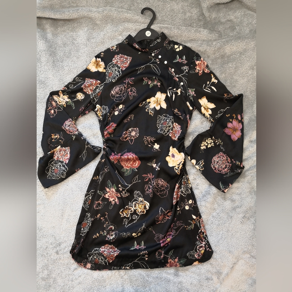 Zara floral bell sleeve dress